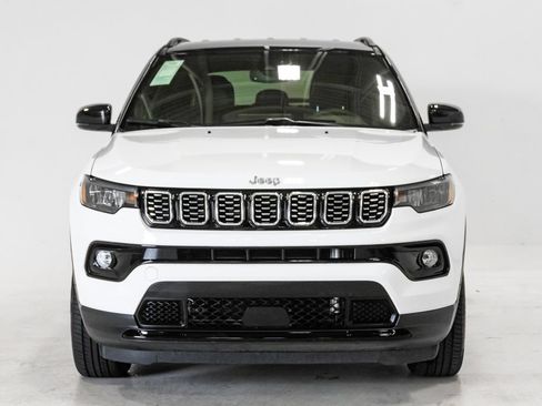 Certified 2025 Jeep Compass Limited AWD/4WD image 5