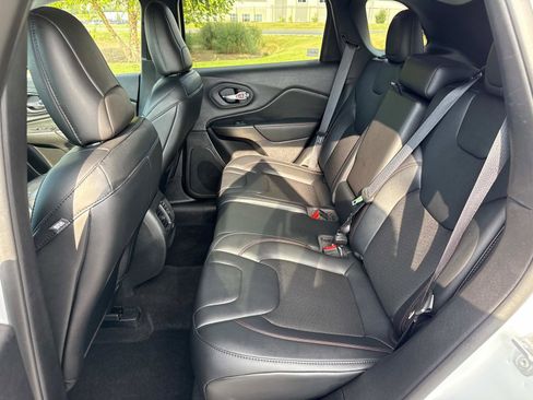 Used 2022 Jeep Cherokee Trailhawk w/ Comfort/Convenience Group image 22