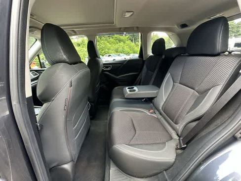 Used 2019 Subaru Forester Premium AWD/4WD image 18