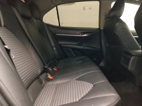 Used 2019 Toyota Camry SE image 19