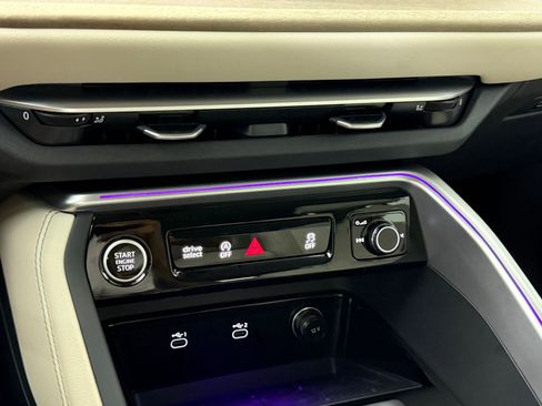 New 2025 Audi Q5 Premium image 28