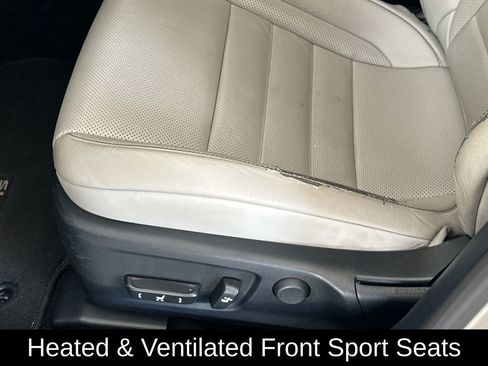 Used 2015 Lexus IS 250 w/ F-Sport Package RWD image 15