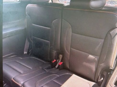 Used 2021 GMC Acadia AT4 w/ Technology Package AWD/4WD image 6