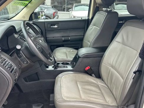 Used 2019 Ford Flex SEL w/ Equipment Group 202A AWD/4WD image 12