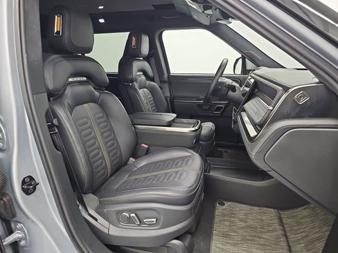 Used 2024 Rivian R1S Adventure AWD/4WD image 24