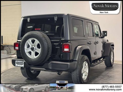 Used 2022 Jeep Wrangler Unlimited Sport AWD/4WD image 8