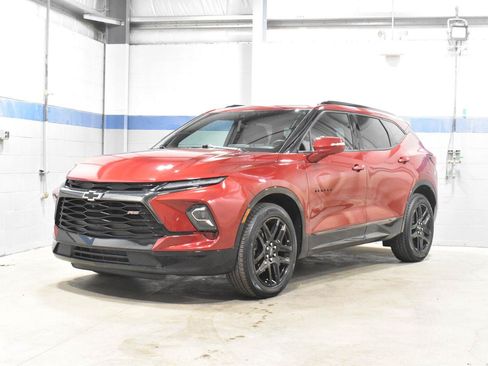 Used 2023 Chevrolet Blazer RS w/ Driver Confidence II Package AWD/4WD image 2