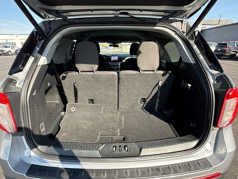 Used 2022 Ford Explorer XLT image 14