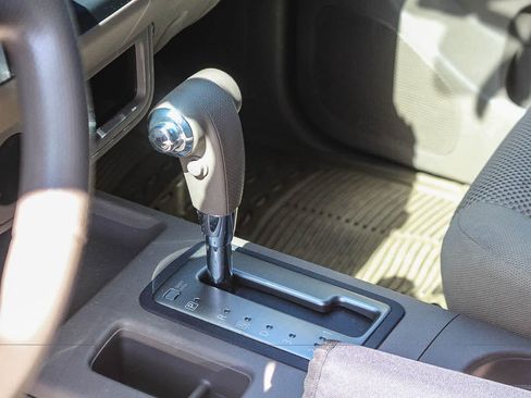 Used 2017 Nissan Frontier SV RWD image 24