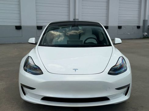 Used 2023 Tesla Model 3 Standard Range RWD image 3