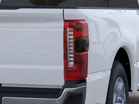 New 2026 Ford F350 XLT w/ 360-Degree Camera Package RWD image 43
