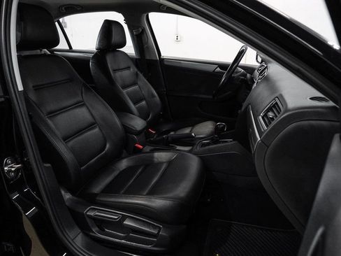 Used 2017 Volkswagen Jetta SE image 37