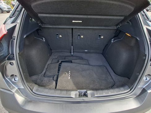 Used 2019 Nissan Kicks SV FWD image 20