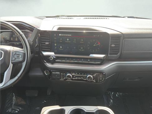 Used 2025 GMC Sierra 1500 SLT AWD/4WD image 13