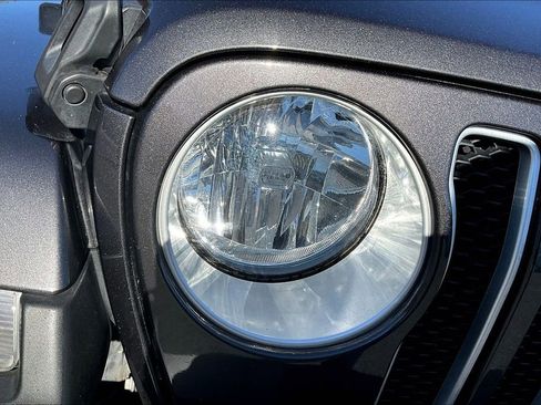 Used 2021 Jeep Wrangler Unlimited Sahara w/ Safety Group image 28