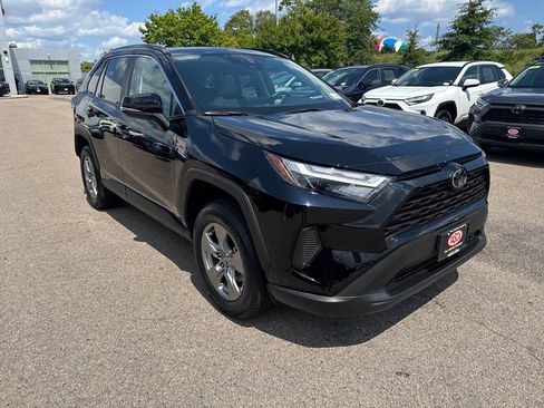 Used 2025 Toyota RAV4 XLE w/ Convenience Package AWD/4WD image 11