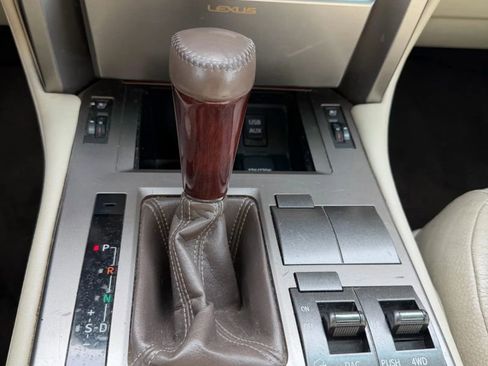 Used 2010 Lexus GX 460 image 29