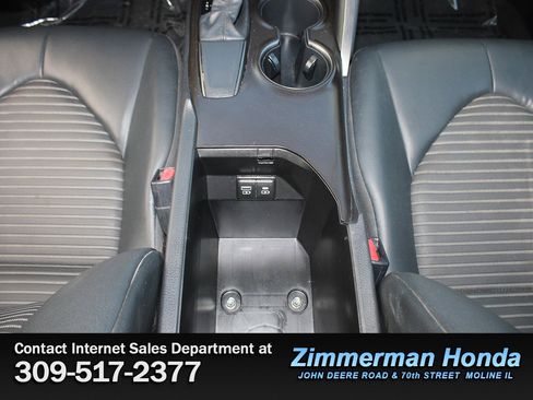 Used 2021 Toyota Camry SE w/ Convenience Package image 17