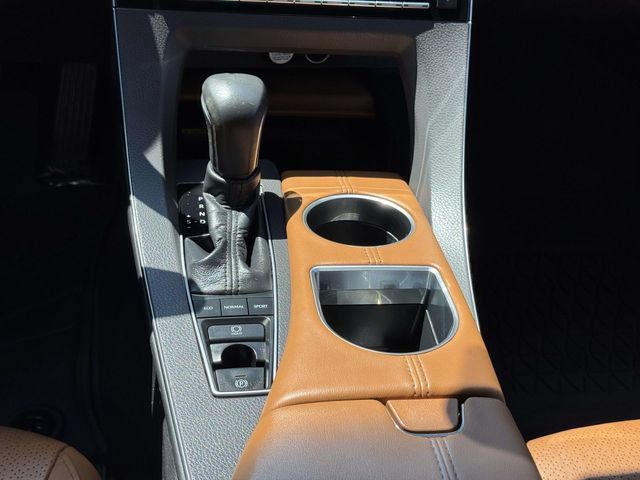 Used 2019 Toyota Avalon Limited FWD image 20