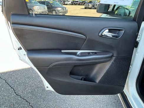 Used 2018 Dodge Journey Crossroad FWD image 14