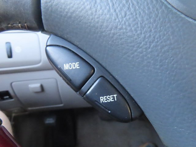 Used 2004 Lexus ES 330 w/ Premium Pkg FWD image 28