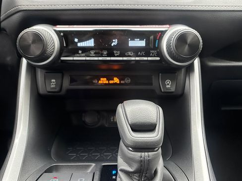 New 2025 Toyota RAV4 LE image 19