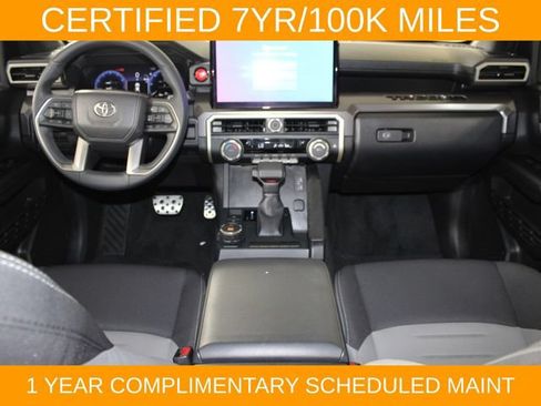 Used 2025 Toyota Tacoma TRD Sport AWD/4WD image 15