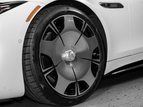 Certified 2026 Mercedes-Benz Maybach SL 680 image 34