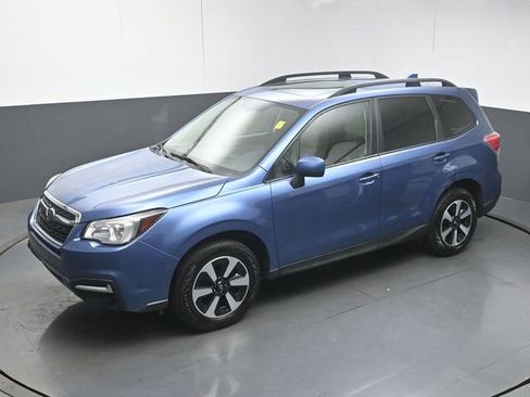 Used 2018 Subaru Forester 2.5i Premium w/ All-Weather Package AWD/4WD image 36