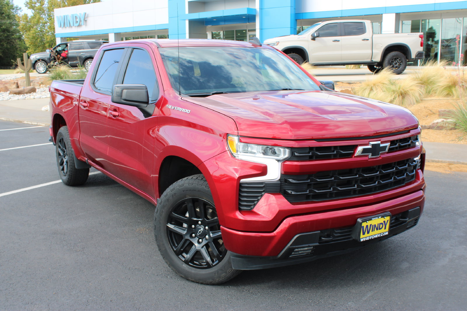 Used 2024 Chevrolet Silverado 1500 RST w/ Convenience Package II AWD/4WD image 2