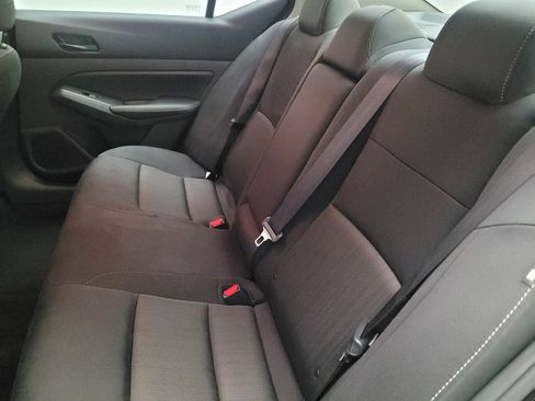 Used 2024 Nissan Altima 2.5 SV FWD image 18