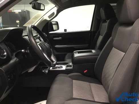 Used 2017 Toyota Tundra SR5 image 28