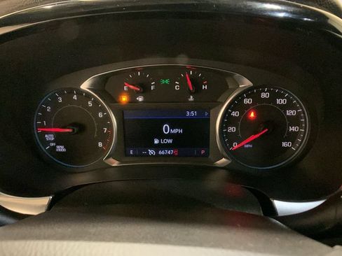 Used 2023 Chevrolet Traverse LT AWD/4WD image 36