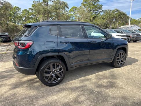 New 2026 Jeep Compass Latitude image 3
