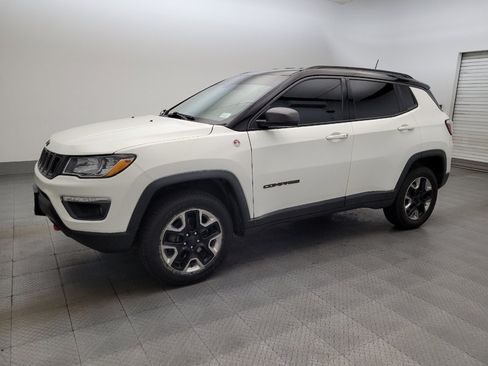 Used 2018 Jeep Compass Trailhawk w/ Leather Interior Group AWD/4WD image 2
