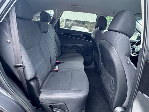 Used 2017 Kia Sorento FWD w/ LX Convenience Package image 21