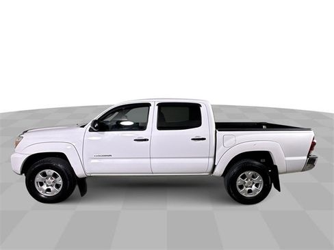 Used 2013 Toyota Tacoma PreRunner w/ SR5 Pkg image 5