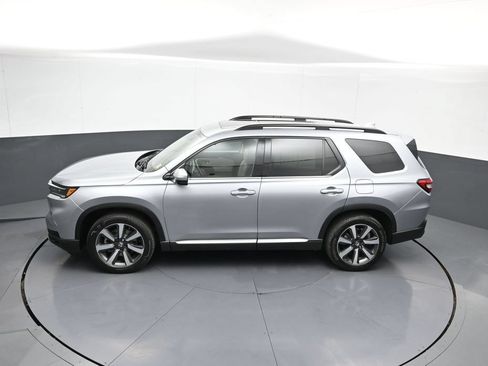 Certified 2023 Honda Pilot Touring image 47