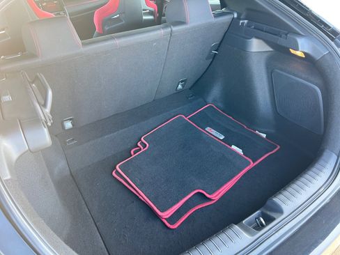 Used 2018 Honda Civic Type R image 12