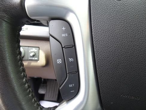 Used 2015 GMC Acadia SLT w/ Open Road Package FWD image 29