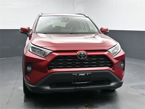 Used 2021 Toyota RAV4 XLE w/ Convenience Package image 5