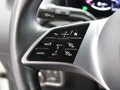 Used 2025 Mercedes-Benz GLA 250 image 34