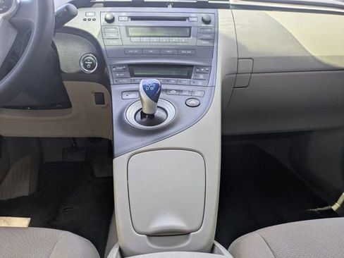 Used 2010 Toyota Prius Two FWD image 18
