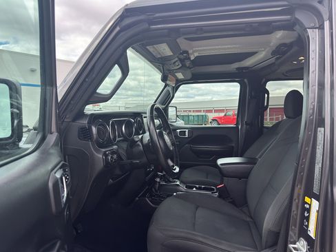 Used 2021 Jeep Wrangler Unlimited Sport AWD/4WD image 10