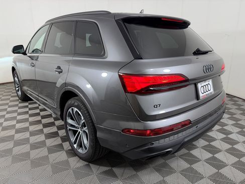 Used 2025 Audi Q7 2.0T Premium w/ Convenience Plus Package AWD/4WD image 3