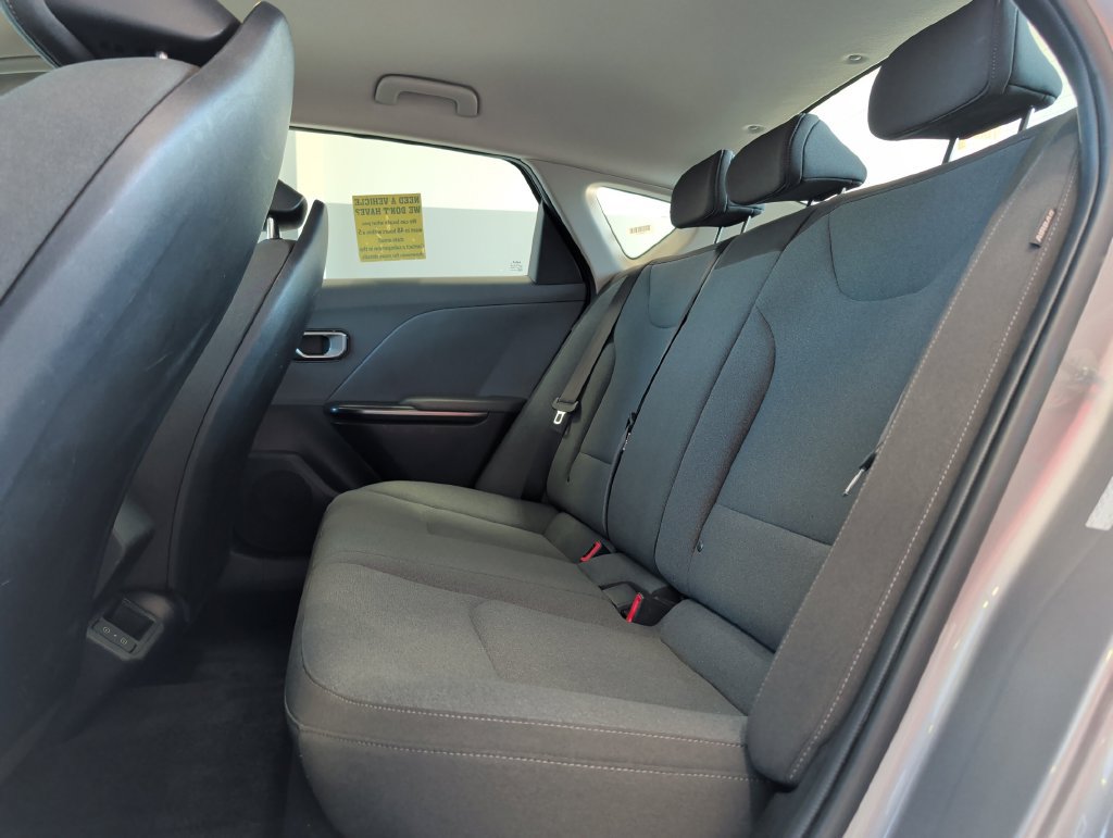 Used 2025 Kia K4 FWD image 29