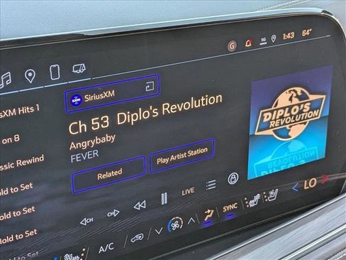 New 2025 Chevrolet Suburban Premier image 13