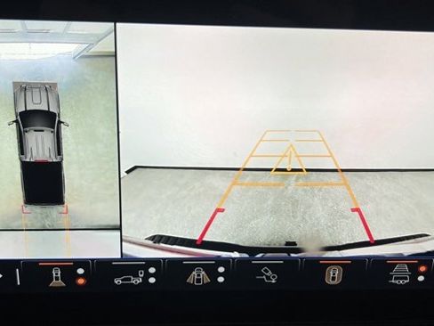 Used 2025 GMC Sierra 2500 AT4 w/ AT4 Premium Plus Package image 36