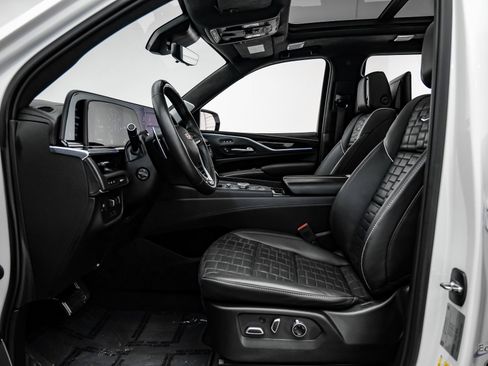 Used 2023 Cadillac Escalade V image 34