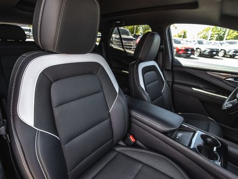 Used 2024 Chevrolet Blazer EV LT AWD/4WD image 28